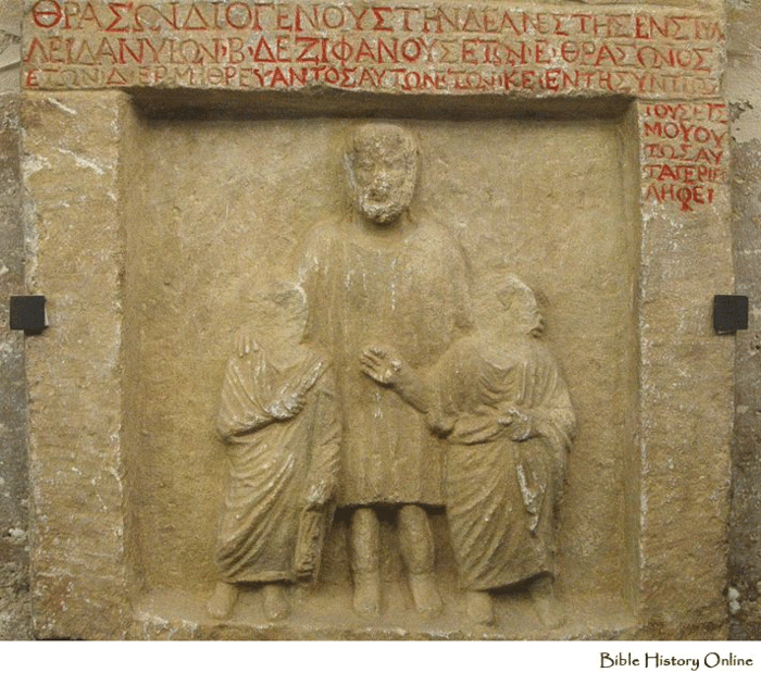 Funerary-stele-from-Nicomedia-Bithynia-white-marble-120-BC (700x619, 388Kb)