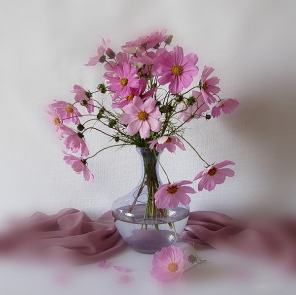 Цветы в вазе фото рисунок