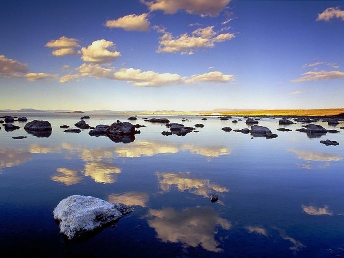 1377242158_monolake6 (700x525, 51Kb)