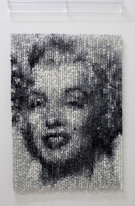 suspended-sewing-button-sculptures-by-augusto-esquivel-16 (459x700, 216Kb)