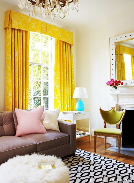 bright-living-room-with-yellow-curtains (439x599, 183Kb)