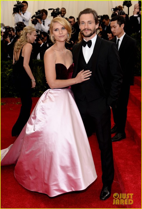 claire-danes-hugh-dancy-are-perfectly-picturesque-at-met-ball-2014-02 (476x700, 79Kb)