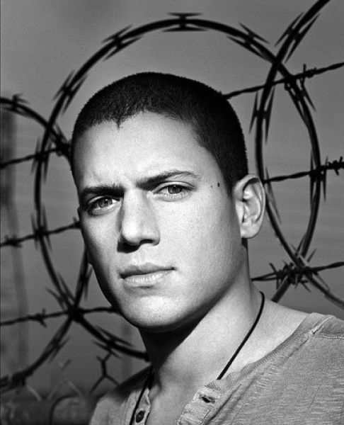 portraits_of_famous_640_04 (486x600, 42Kb)