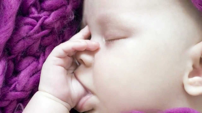 sleeping small children Pictures2 (700x393, 131Kb)