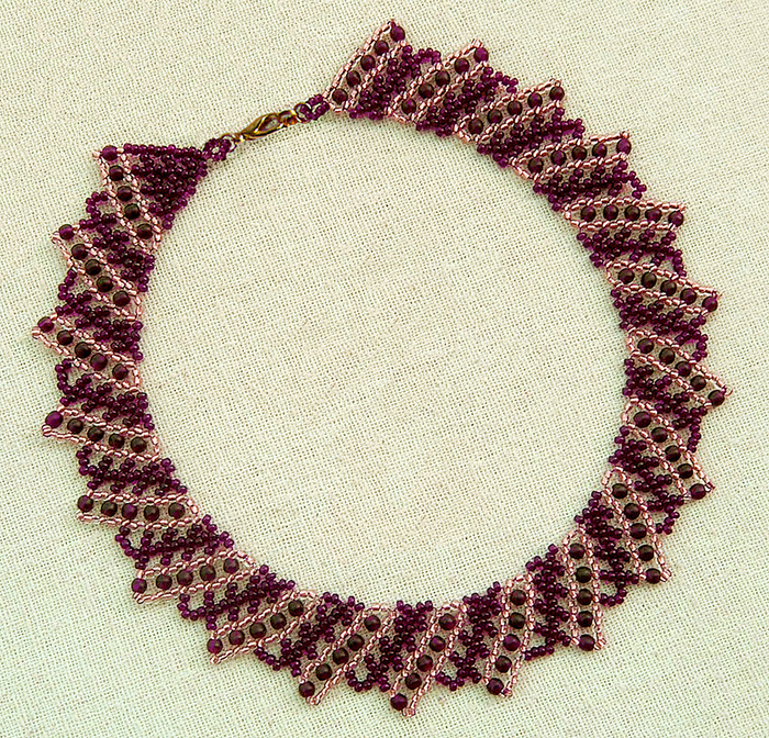 free-tutorial-beaded-necklace-1 (700x672, 608Kb)