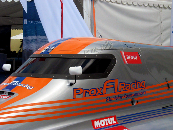 Болид F1 H20