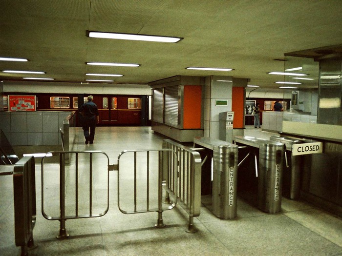 Toronto_Subway2 (700x525, 113Kb)