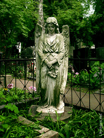 novodevichy_cemetery_thumb   (350x467, 93Kb)