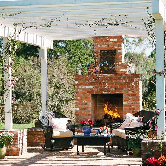 pergola-design-ideas-outdoor-fireplace-sitting-area (550x550, 414Kb)