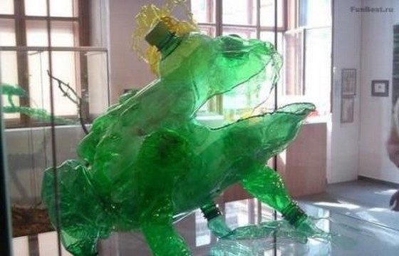 sculptures-made-of-plastic-bottles02 (560x359, 105Kb)