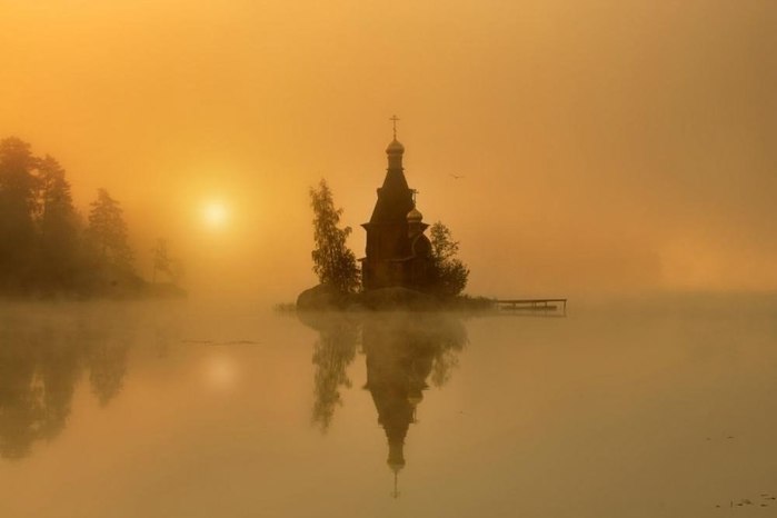 2749438_Cerkov_Andreya_Pervozvannogo_na_Vyokse_Rossiya (700x466, 21Kb)
