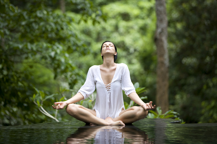 yoga-pose-istock_000005213985xlarge-2 (700x466, 331Kb)