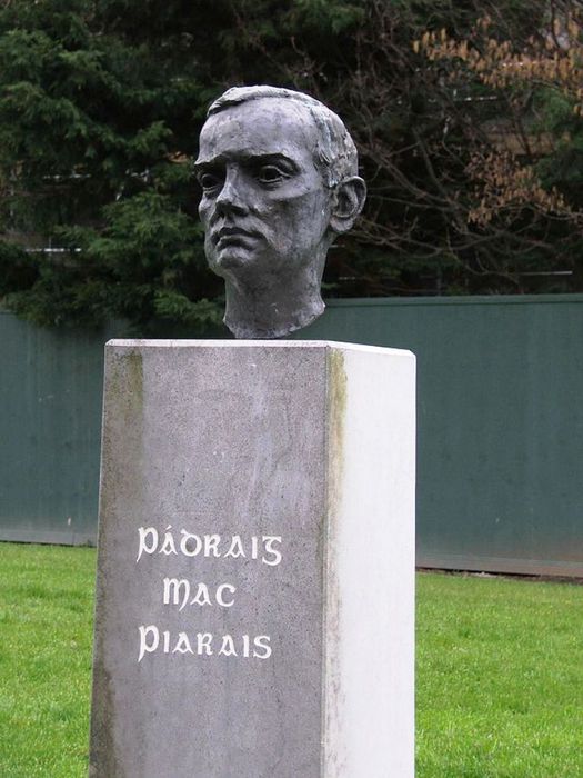 Statue_padraig_pearse (525x700, 63Kb)