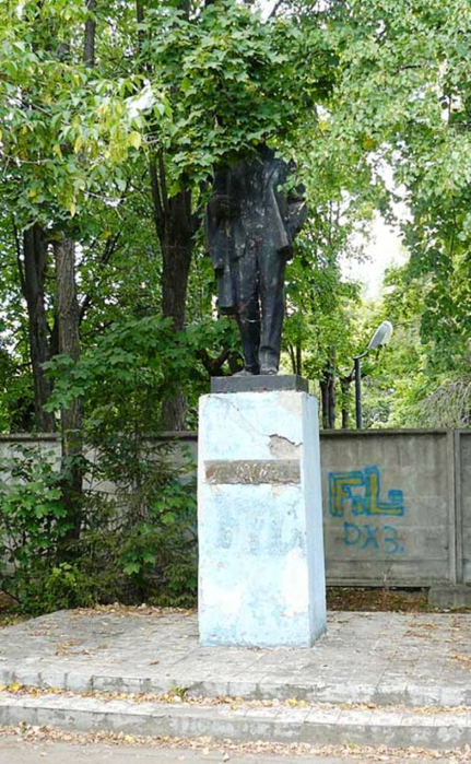 Kalinin_MI_pam_Kineshma (431x700, 397Kb)