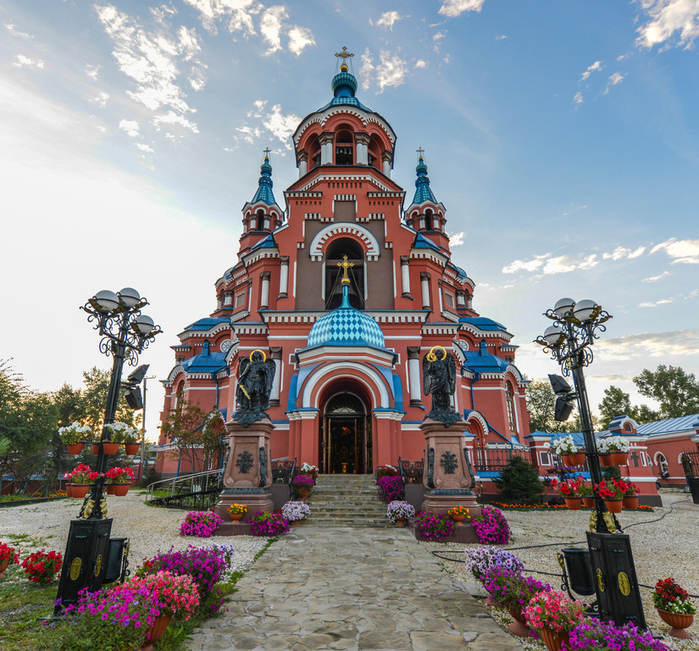 Dsc 0600@130906 - Russia - Irkutsk - Our Lady of Kazan Church-XL (700x651, 631Kb)