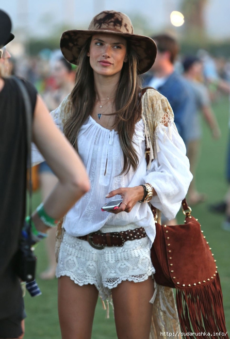 0 96800319_alessandra-ambrosio-coachella-2013_5 (474x700, 221Kb)