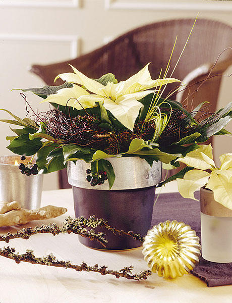 home-flowers-in-new-year-decorating1-3 (460x600, 270Kb)