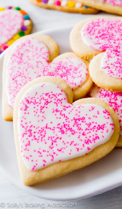 Soft-Cut-Out-Sugar-Cookies-by-sallysbakingaddiction_com-9 (408x700, 330Kb)