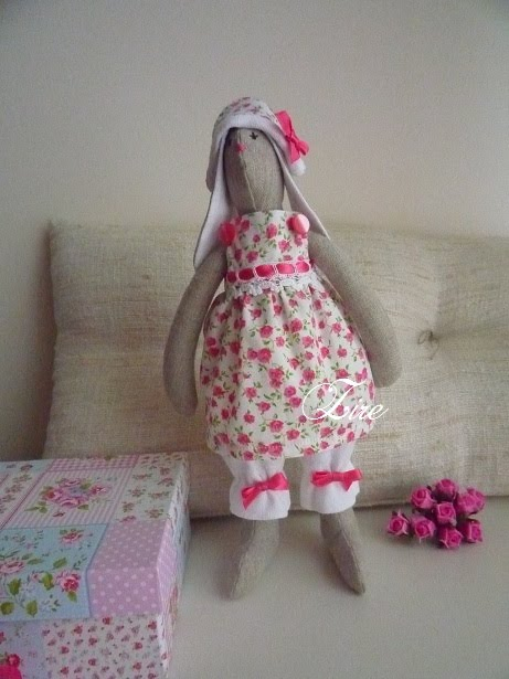 Conejita estampado rosas fucsias (461x615, 201Kb)