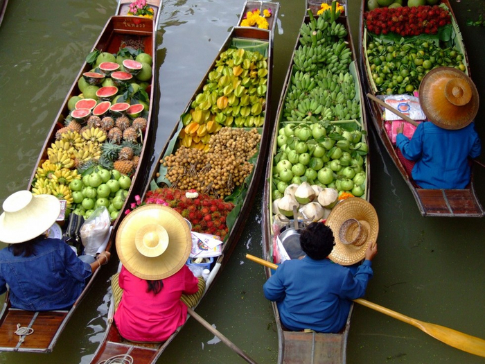 floating-market-in-Bangkok-Thailand-1600x1200 (700x525, 477Kb)