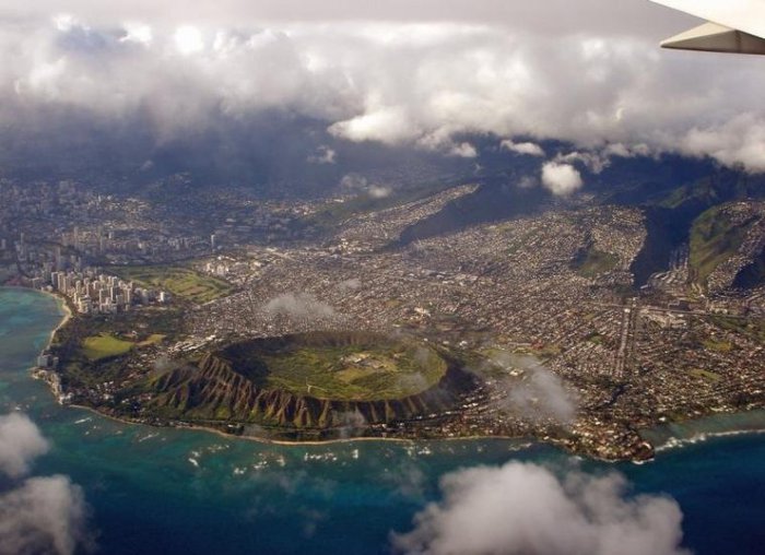 3640123_59656810_1275189522_1264101264_diamondheadcrater02 (700x508, 68Kb)