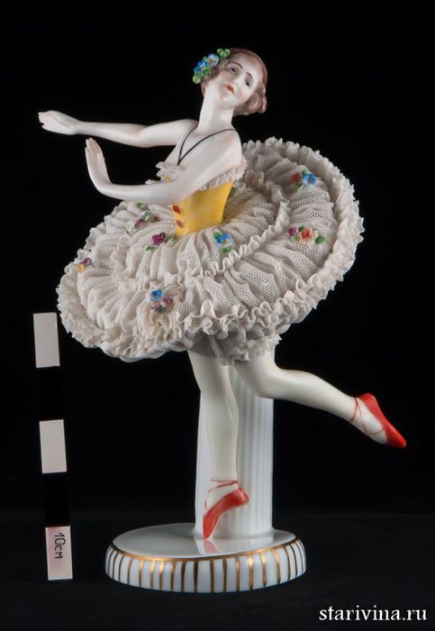 balerina-v-krugloj-pachke-kruzhevnaya-e-a-muller-germaniya (483x700, 35Kb)