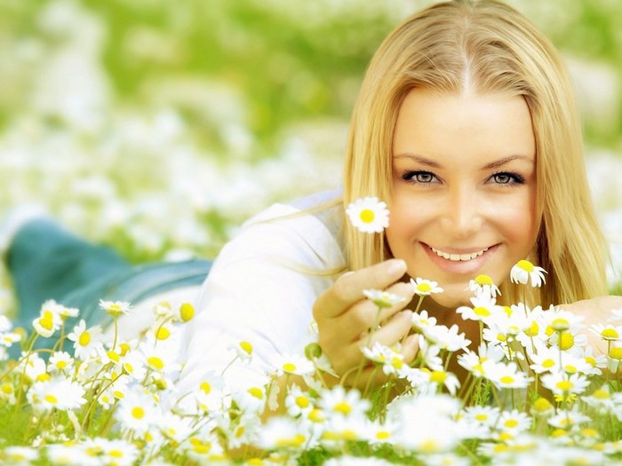 smiling-girl-with-blonde-hair (700x525, 68Kb)
