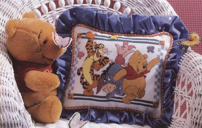 poduha pooh (700x444, 118Kb)