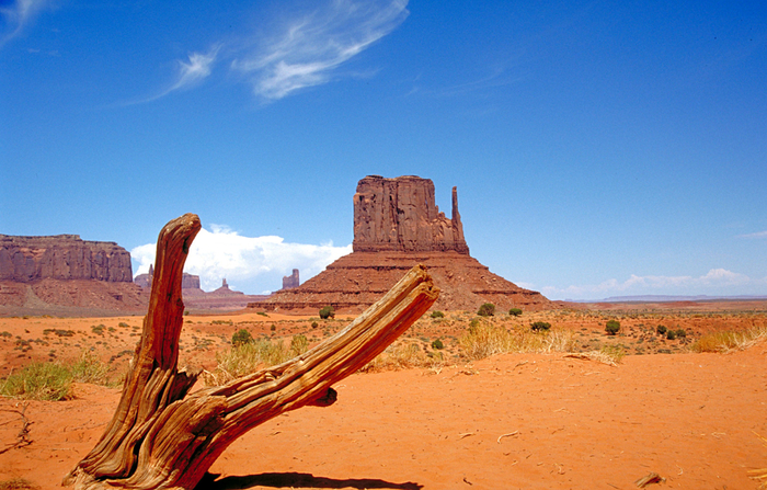 1208260611_monument_valley_2 (700x447, 451Kb)