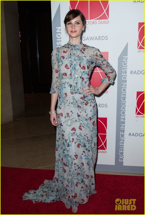 eddie-redmayne-felicity-jones-adp-awards-01 (470x700, 87Kb)
