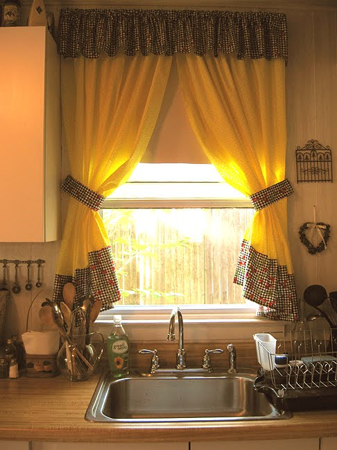 Короткие шторы на кухню своими руками (85 фото)