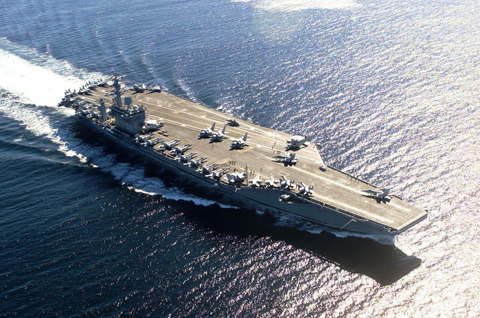 USS_Nimitz_in_Victoria_Canada_036 (700x463, 463Kb)
