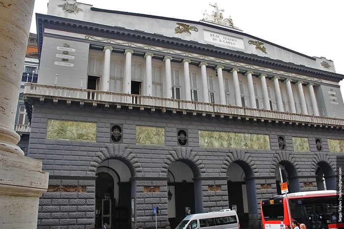 Театр Сан-Карло Teatro di San Carloоперный театр16 (700x466, 323Kb)