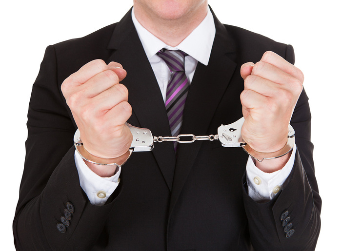 Criminal-Businessman (700x515, 96Kb)