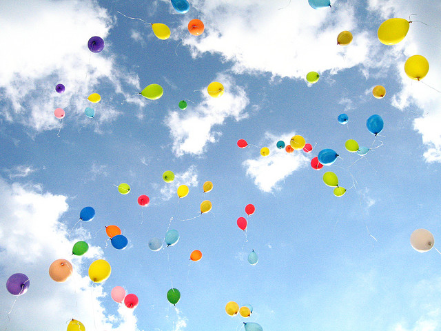 balloons-baloons-blue-clouds-colorful-Favim.com-135972 (640x480, 161Kb)