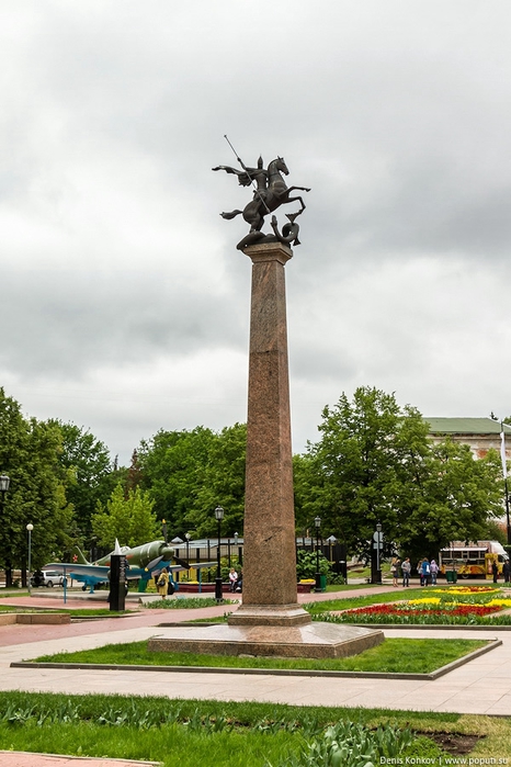 Памятник георгию победоносцу во владикавказе фото