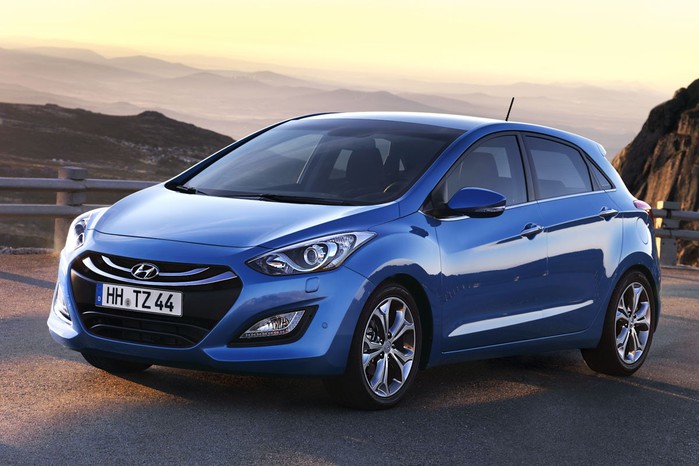 Hyndai i30 пытается быть похожим на Гольф Hyndai i30 пытается быть похожим на Гольф