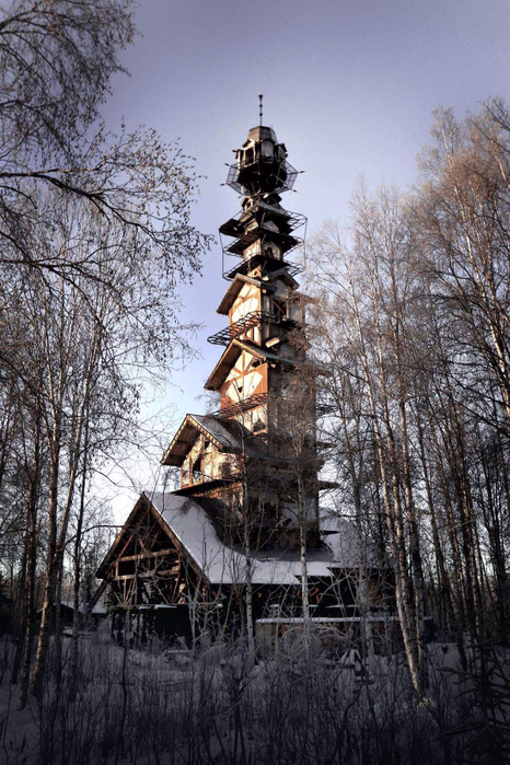 необычный деревянный дом фото 2 (466x700, 419Kb)