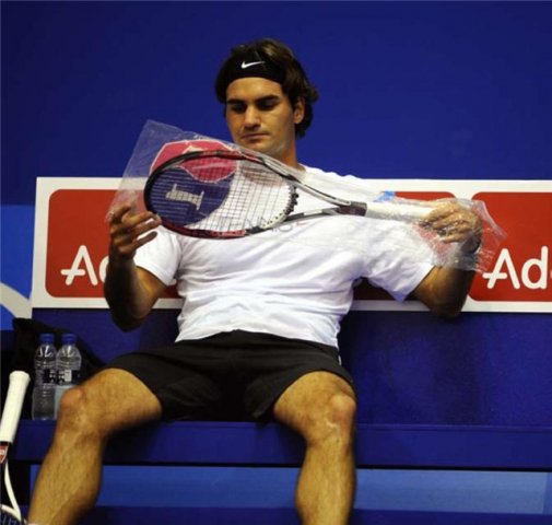 Швейцарец Роджер Федерер обошел американца Пита Сампраса в рейтинге самых б...