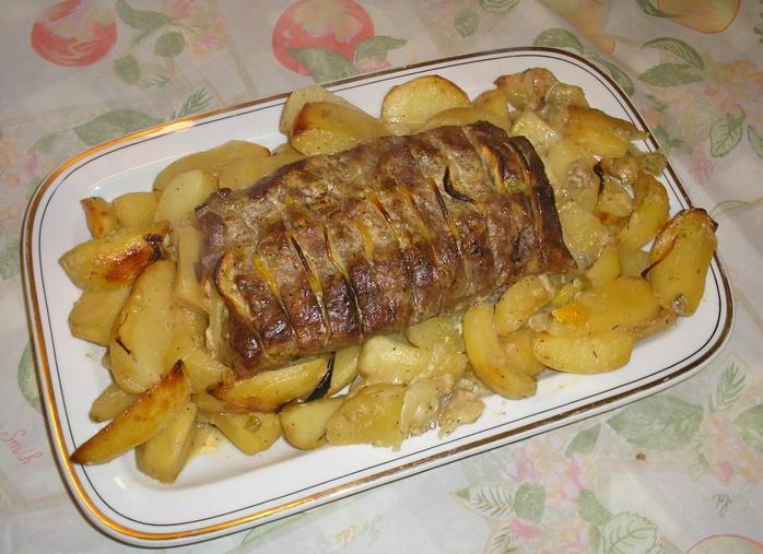 Свиная вырезка запеченная в духовке с картофелем рецепт с фото