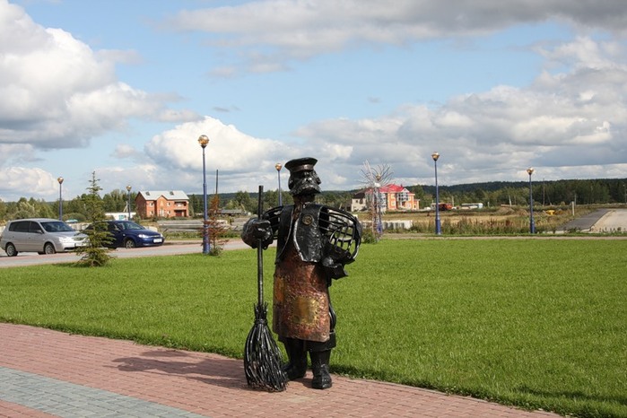 Памятник честному гаишнику в белгороде фото