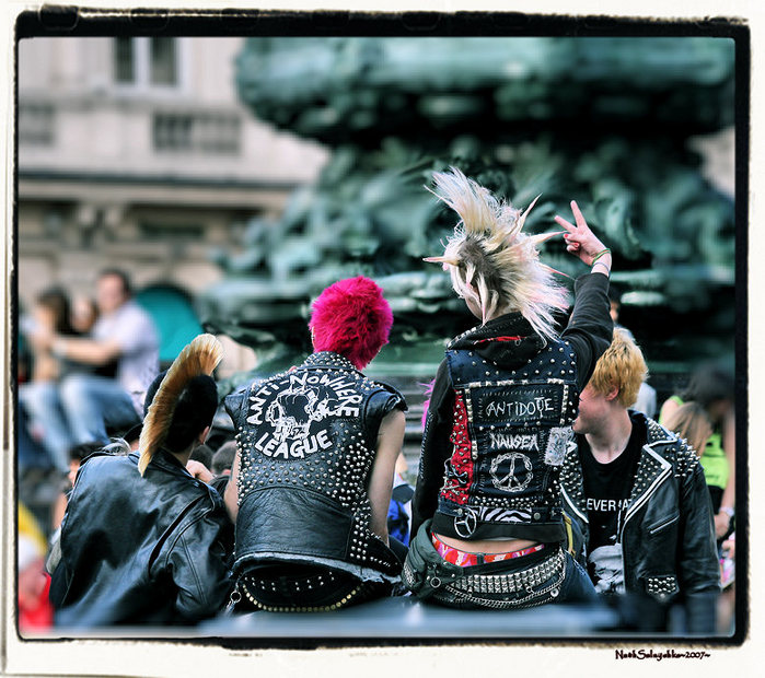 29363576_1216711032_22694510_punk (699x620, 128Kb)