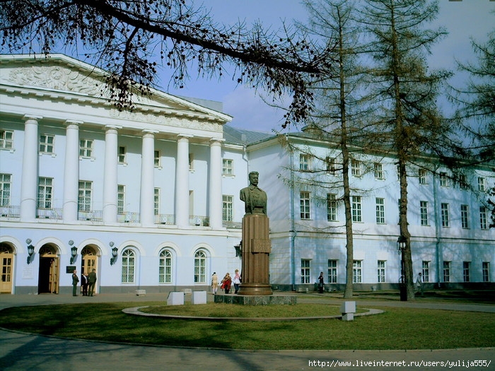 Институт л. Екатерининский университет Жилярди. Московский университет, Екатерининский институт. Жилярди Архитектор Екатерининский институт. Здание Екатерининского института Жилярди.