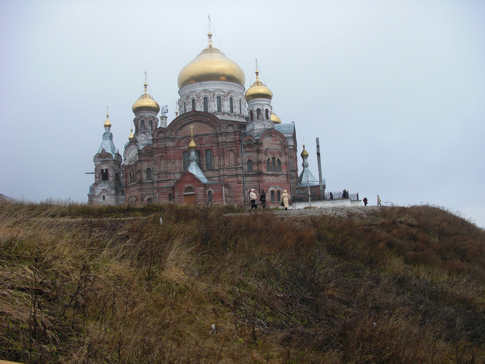 Белгородский Крестовоздвиженский храм