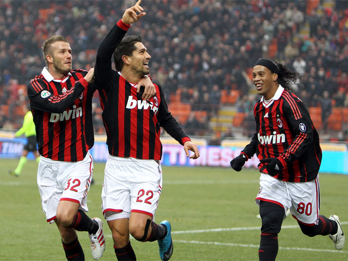 Ronaldino_2010_01_17_Reuters_Stefano-Rellandini (700x525, 147Kb)