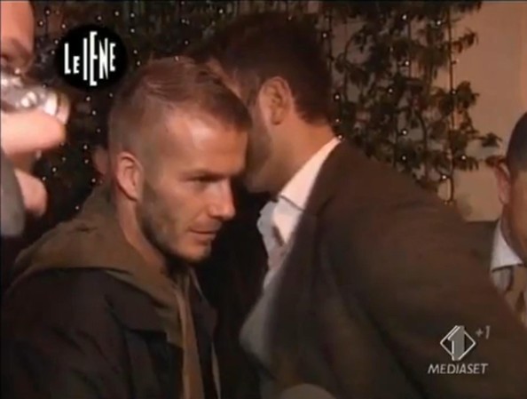 Le+Iene+Show+Elena+Di+Ciocco+Grabs+David+Beckham+yQpmxQegXmnl (594x449, 39Kb)