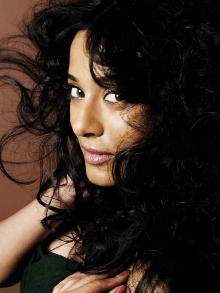 фото - Amrita Rao Naked