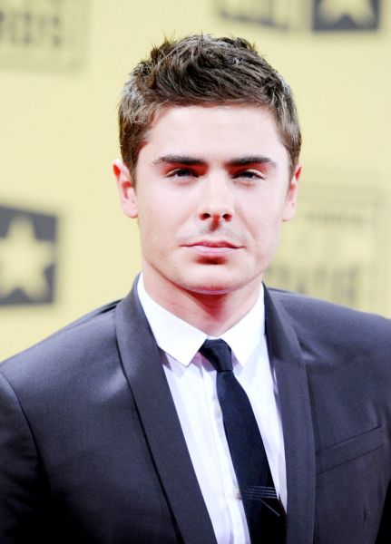 Zak Efron Zapisi S Metkoj Zak Efron The Air Is Cold Tonight Liveinternet Rossijskij Servis Onlajn Dnevnikov