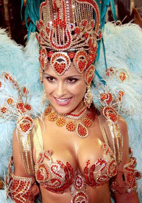 rio_de_janeiro_carnival_girls_20 (489x699, 96 Kb)