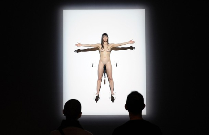  'Present'  ,   , -, 9  2010 .